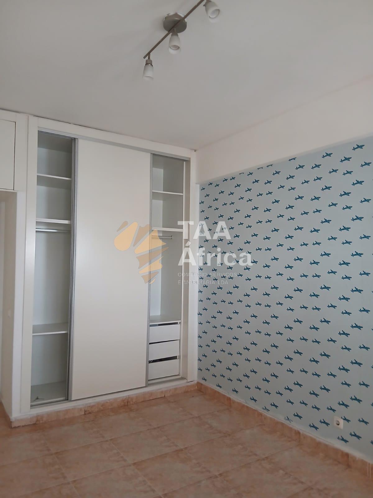 APARTAMENTO T2 NO ALVALADE