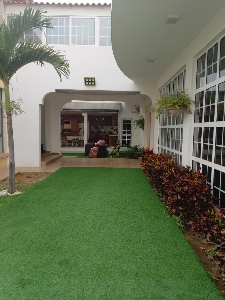 VIVENDA V7 NO CONDOMÍNIO JARDIM DE ROSAS