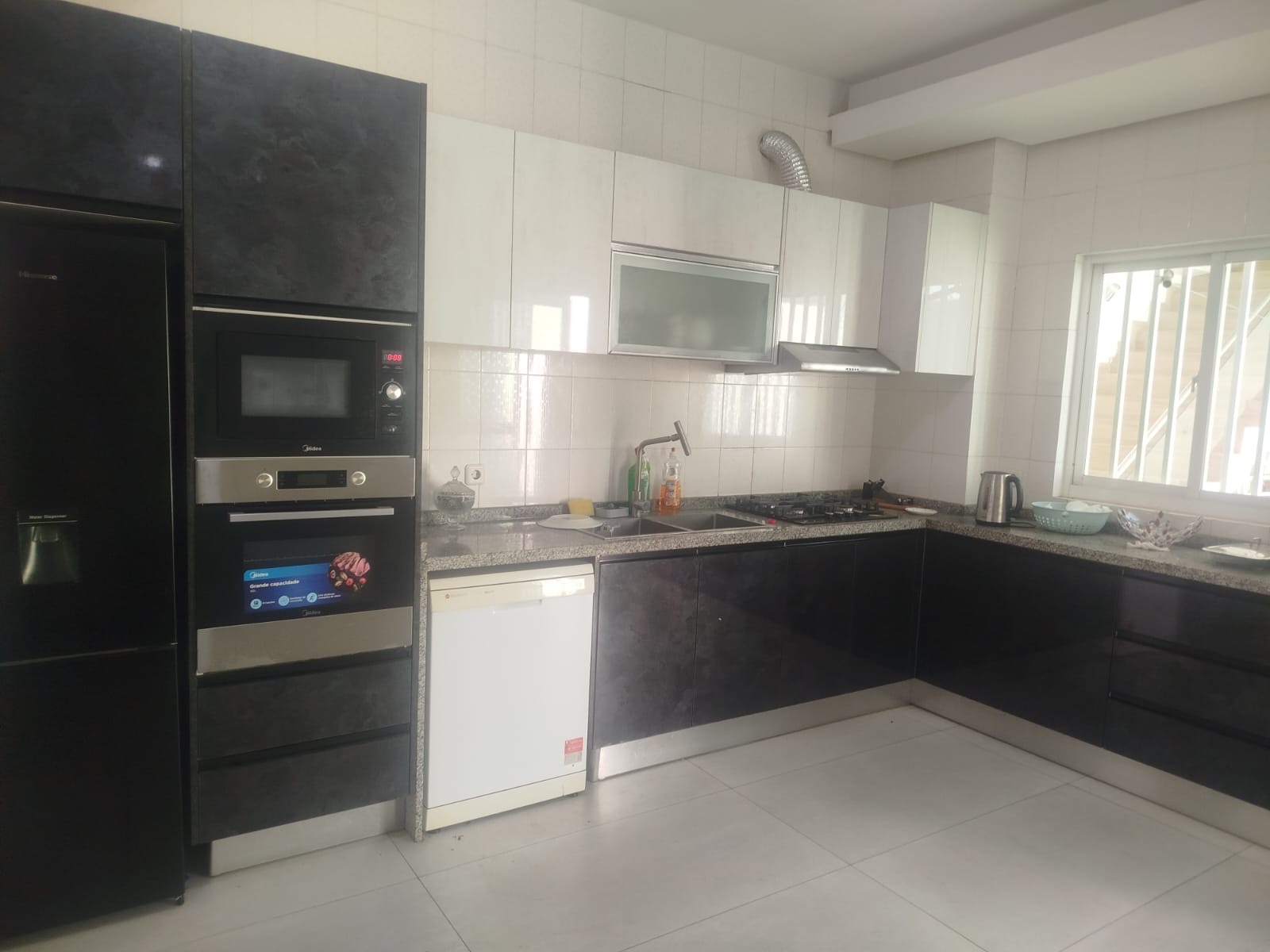 VIVENDA V4 DUPLEX COM PISCINA NO CONDOMÍNIO VEREDAS DAS FLORES