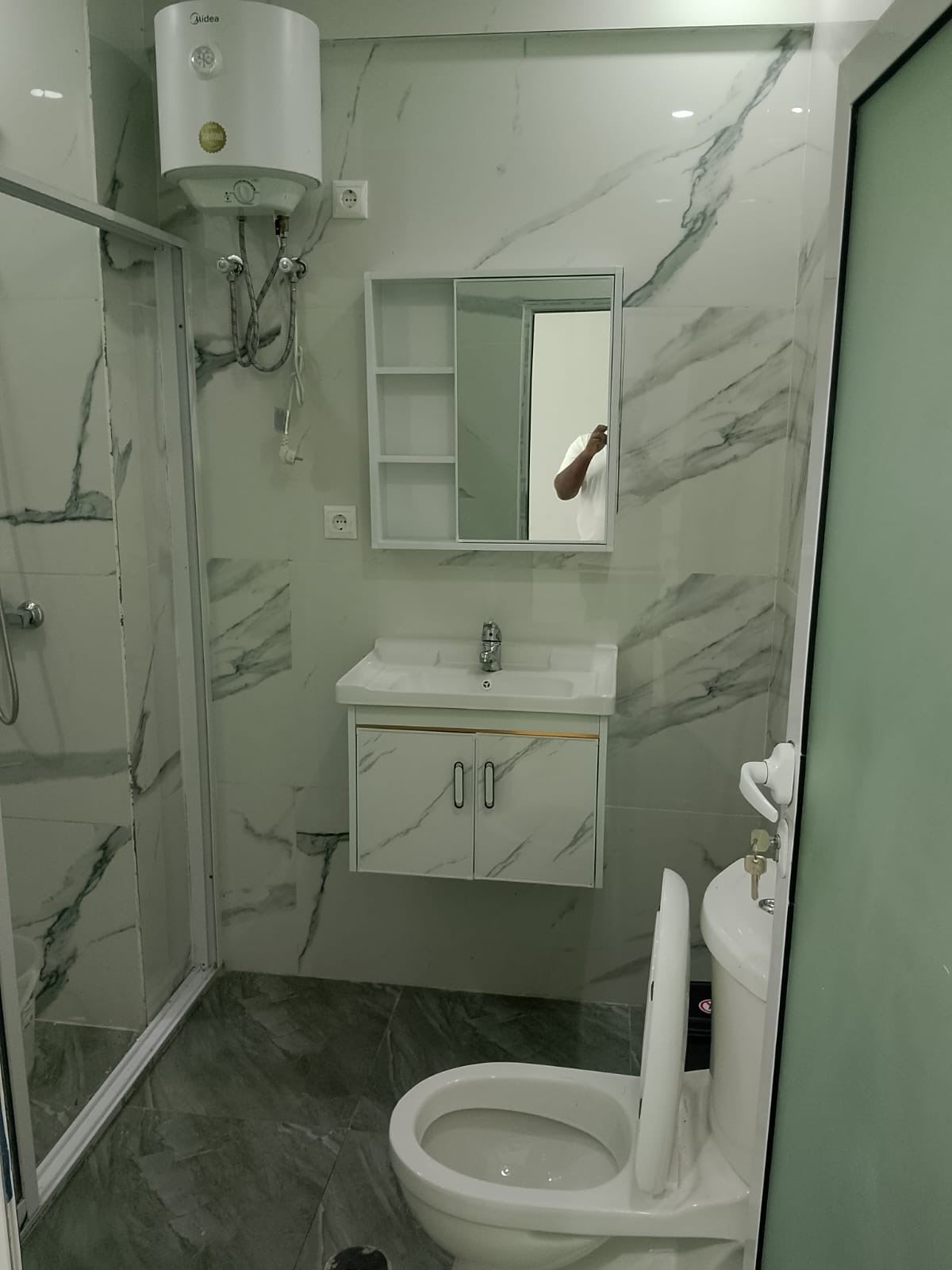 APARTAMENTO T2 MOBILADO NO CENTRO DA CIDADE, ESCOMBATENTES