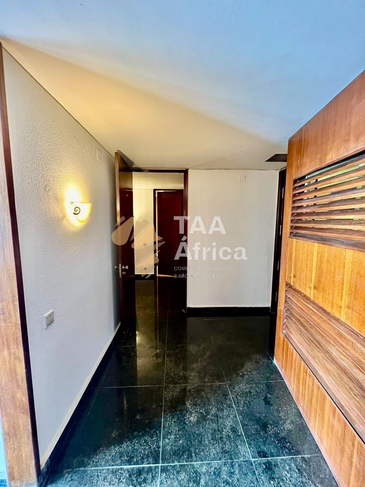 APARTAMENTO T3+1 NO EDIFÍCIO ATLÂNTICO – MARGINAL