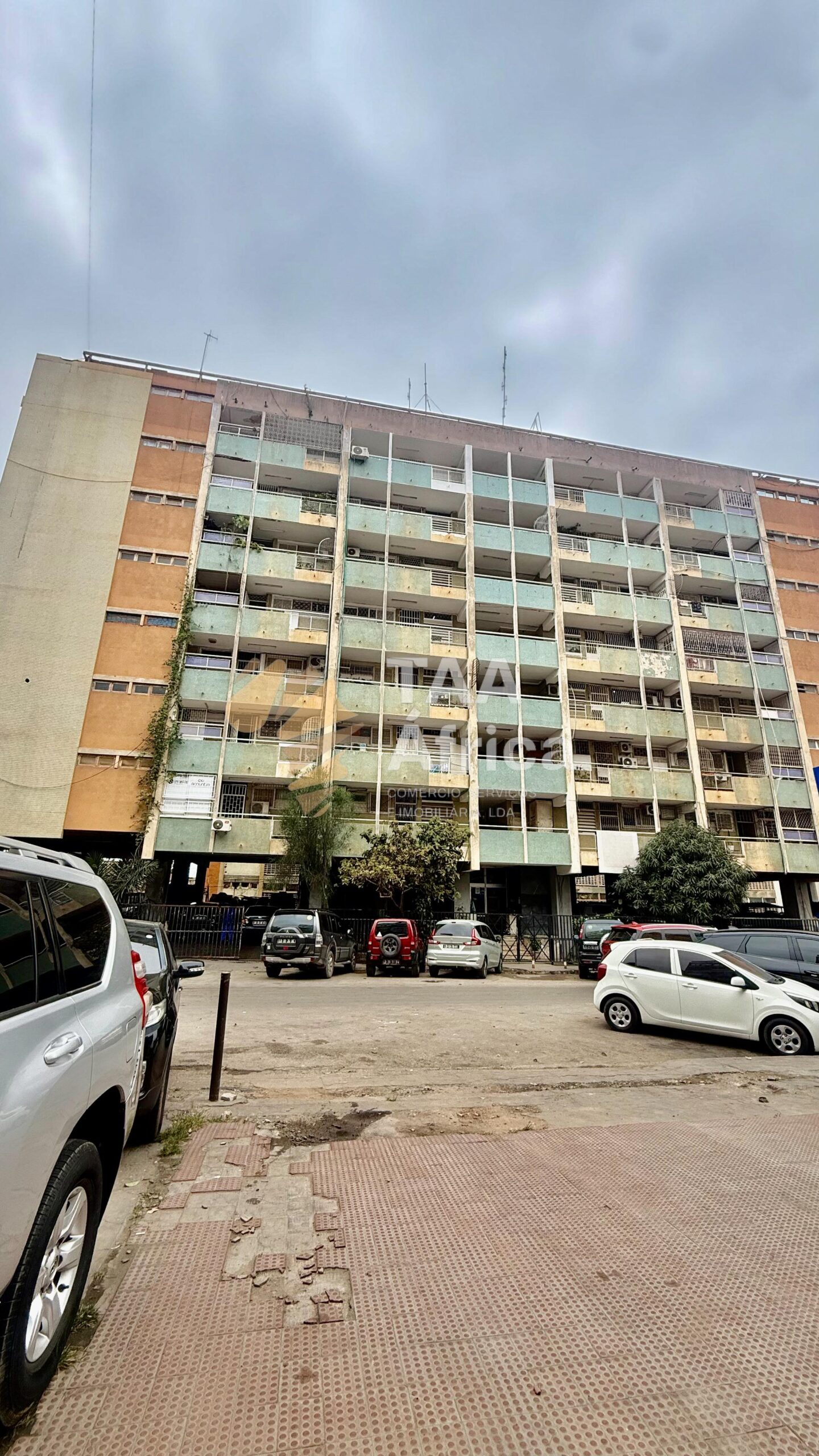 APARTAMENTO T2 NA RUA EMÍLIO M’BIMBI – ALVALADE