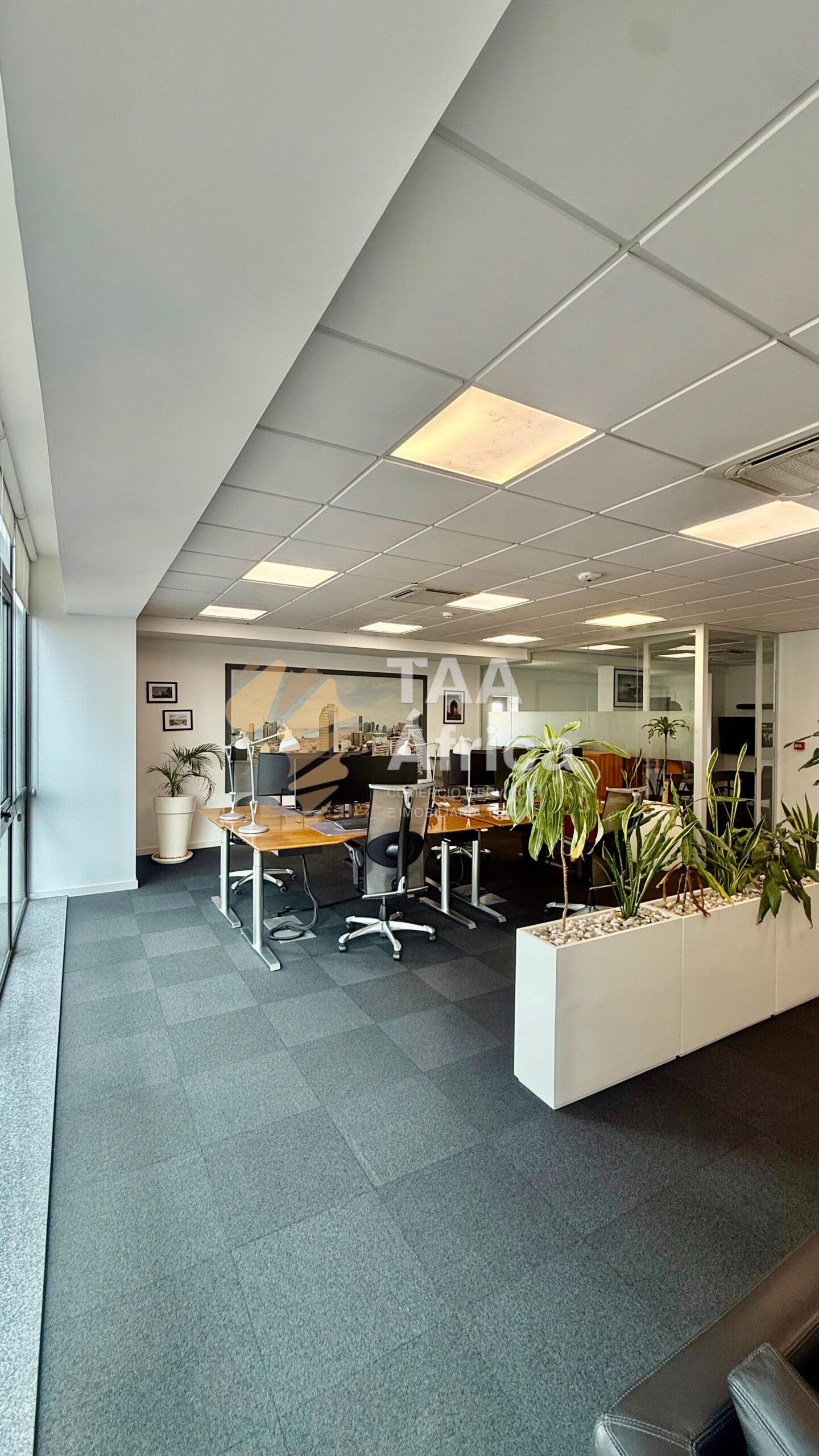 ESCRITÓRIO DE 120M2 NO EDIFÍCIO DÁLIA PLAZA – INGOMBOTA