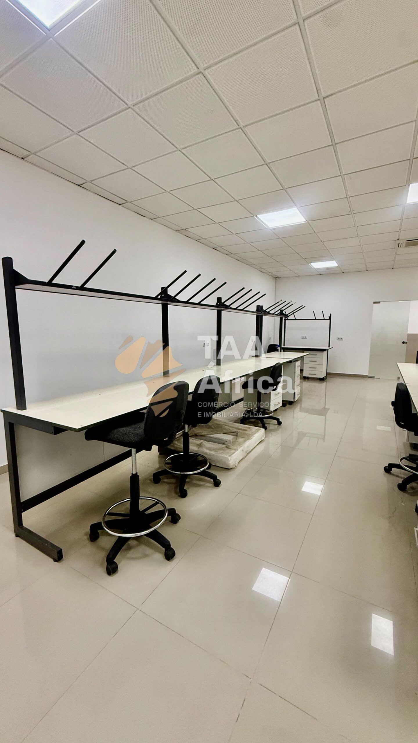 ESCRITÓRIO DE 469M2 NA VIA PRINCIPAL DO PATRIOTA