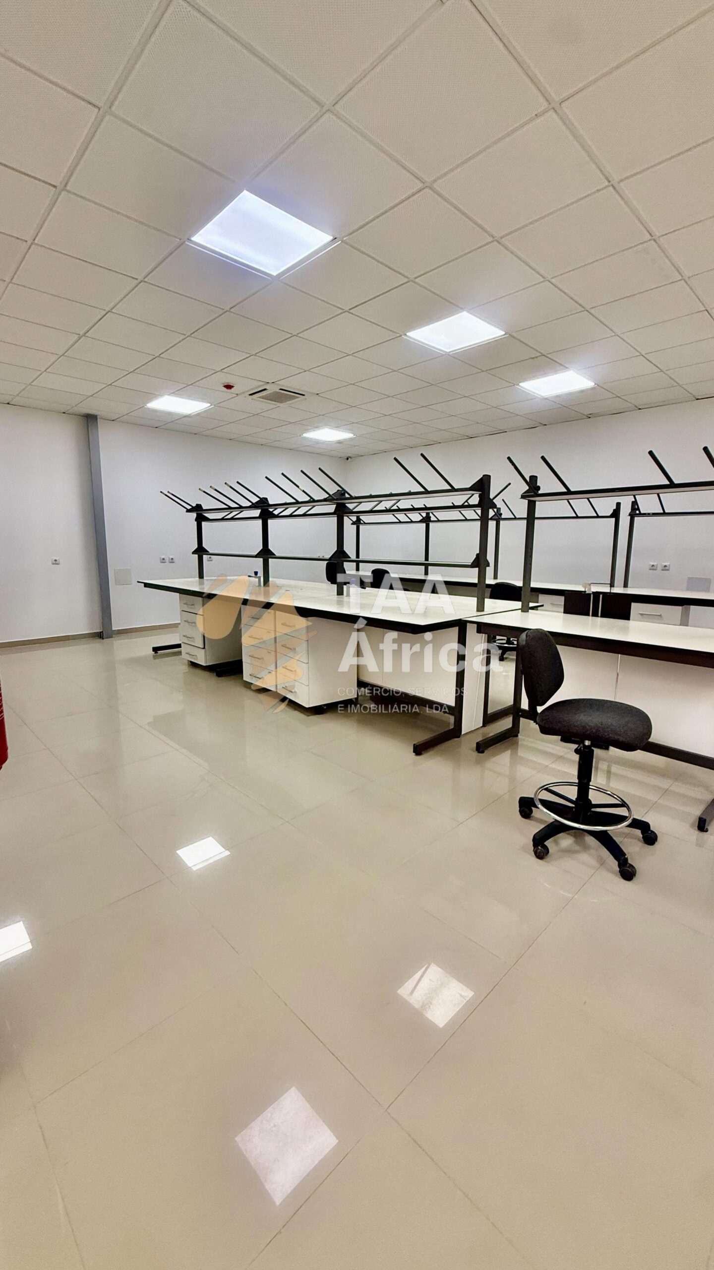 ESCRITÓRIO DE 469M2 NA VIA PRINCIPAL DO PATRIOTA