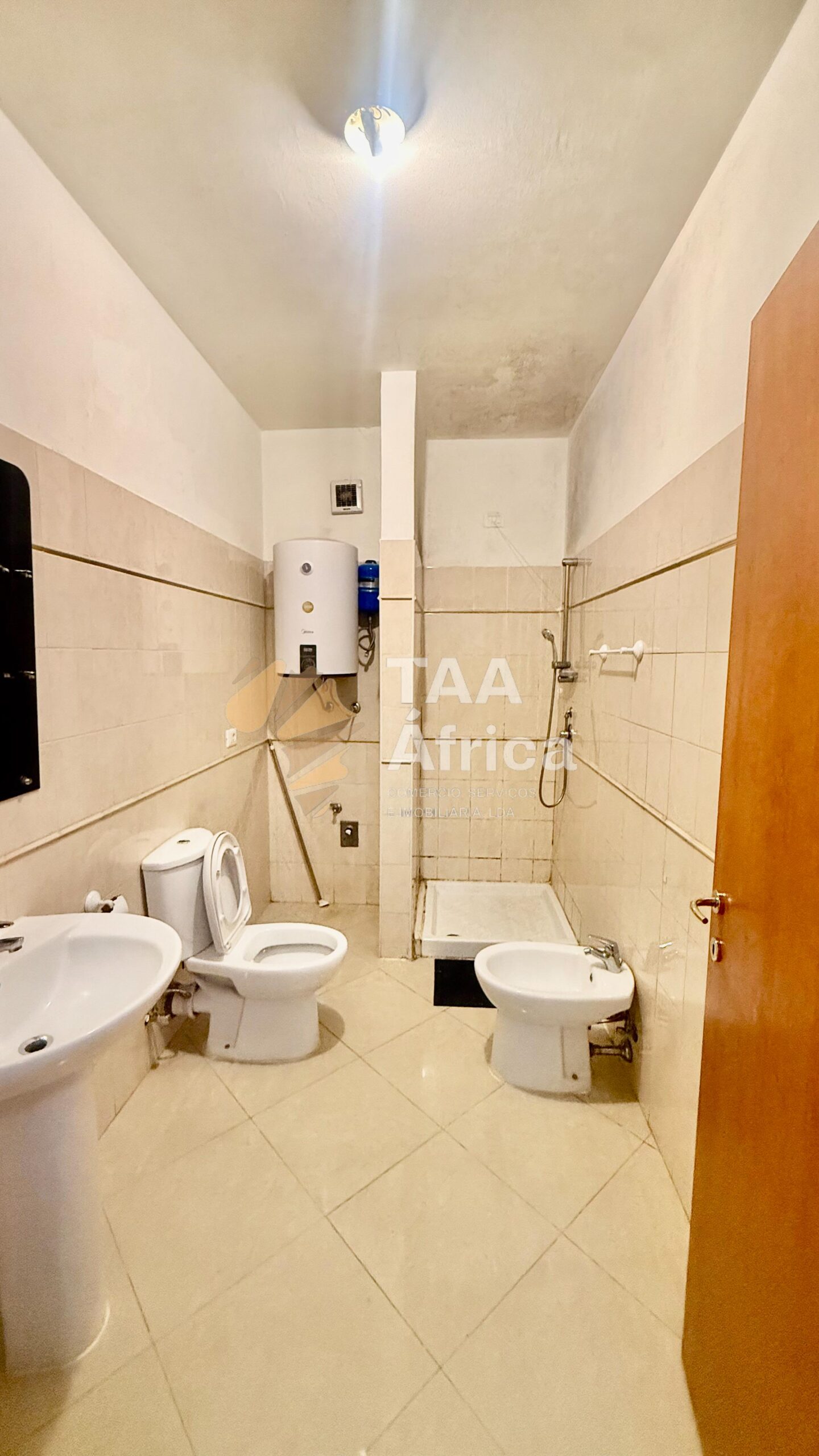 APARTAMENTO T3 NO CONDOMÍNIO INTERLAND – MORRO BENTO