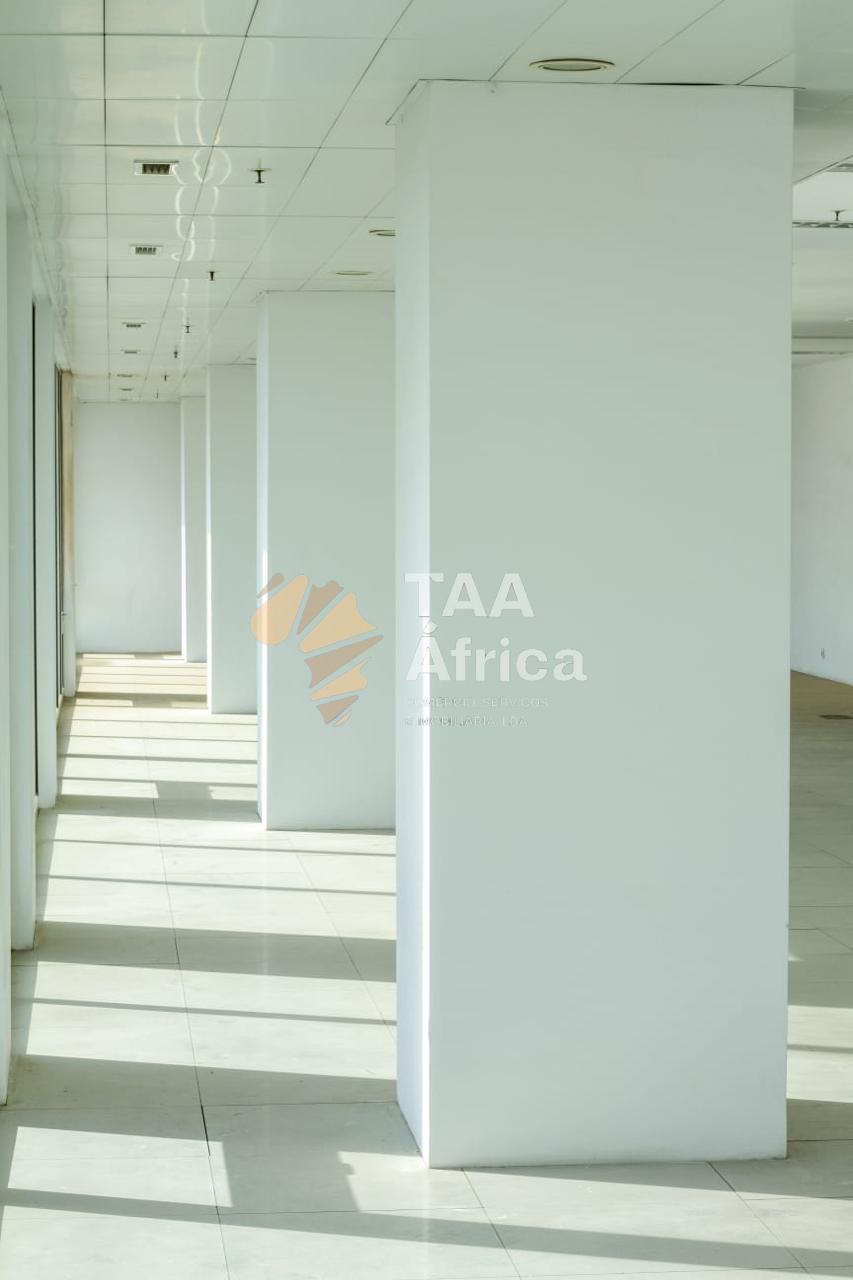ESCRITÓRIO DE 711,30M2 NAS TORRES OCEANO – INGOMBOTA