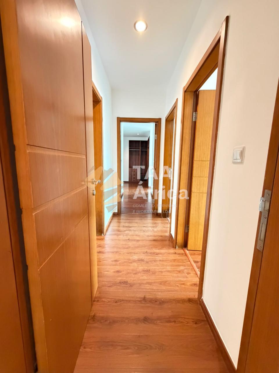 APARTAMENTO T3 NO CONDOMÍNIO HORIZONTE MORRO BENTO