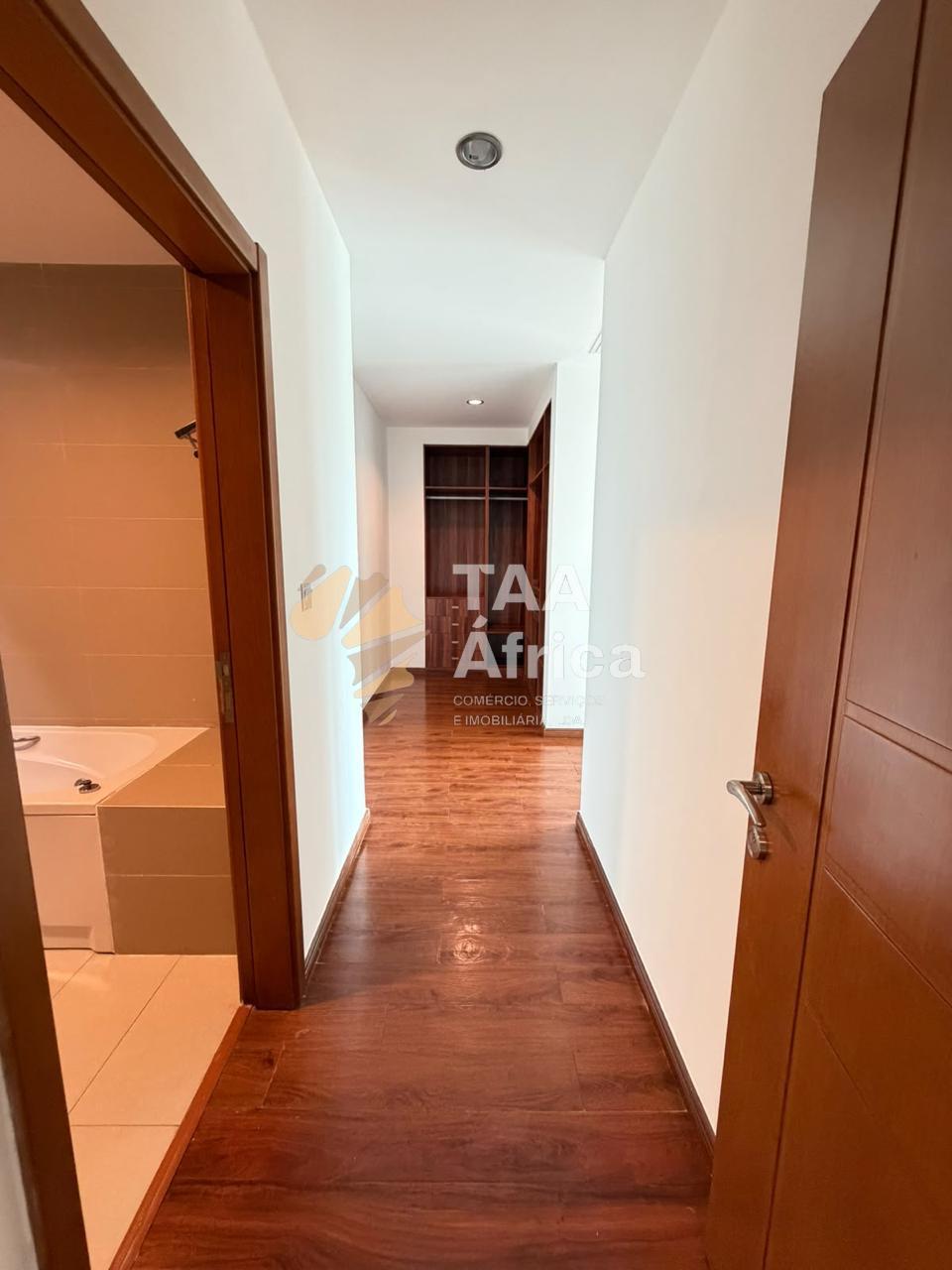 APARTAMENTO T3 NO CONDOMÍNIO HORIZONTE MORRO BENTO