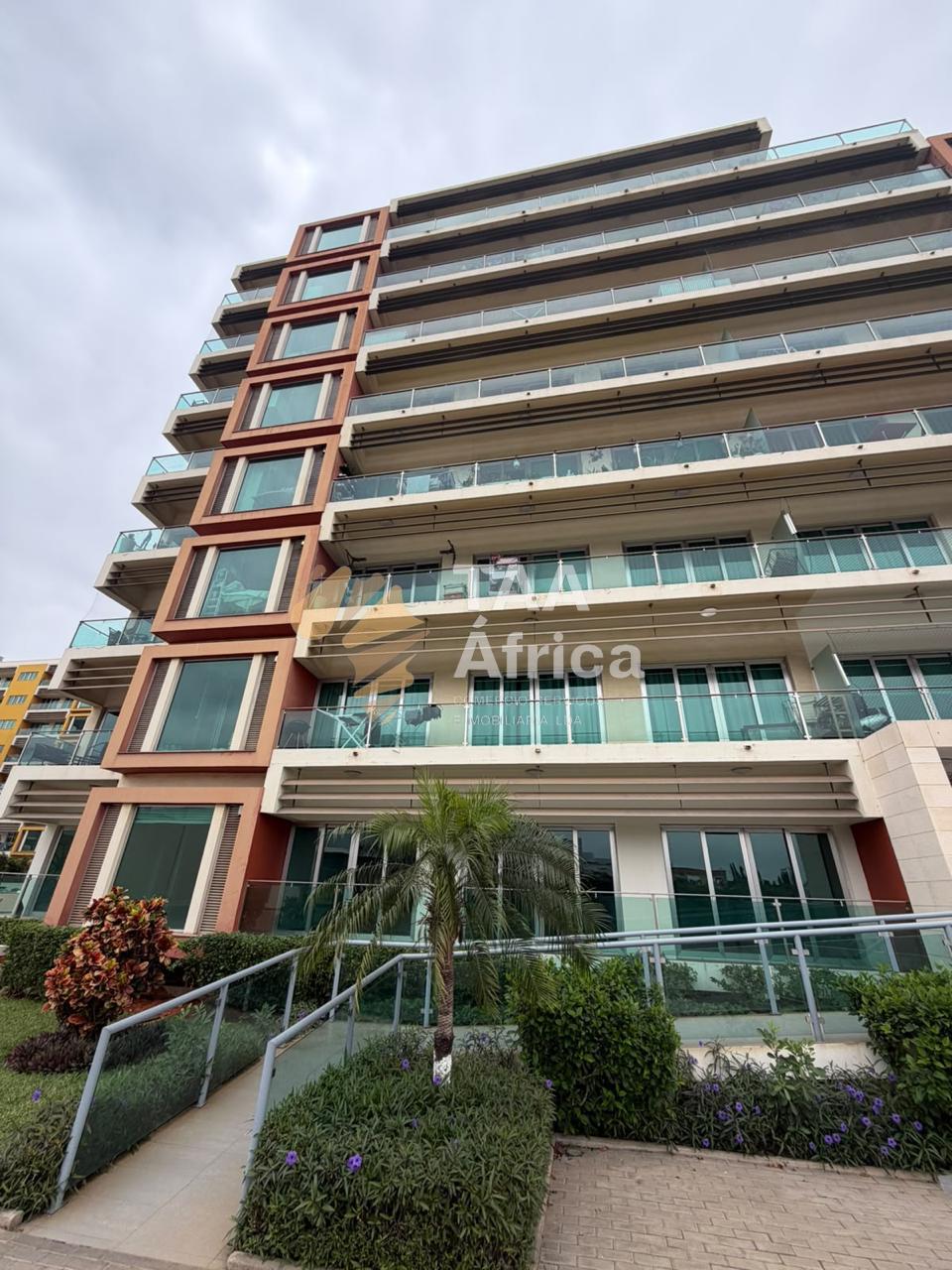 APARTAMENTO T3 NO CONDOMÍNIO HORIZONTE MORRO BENTO