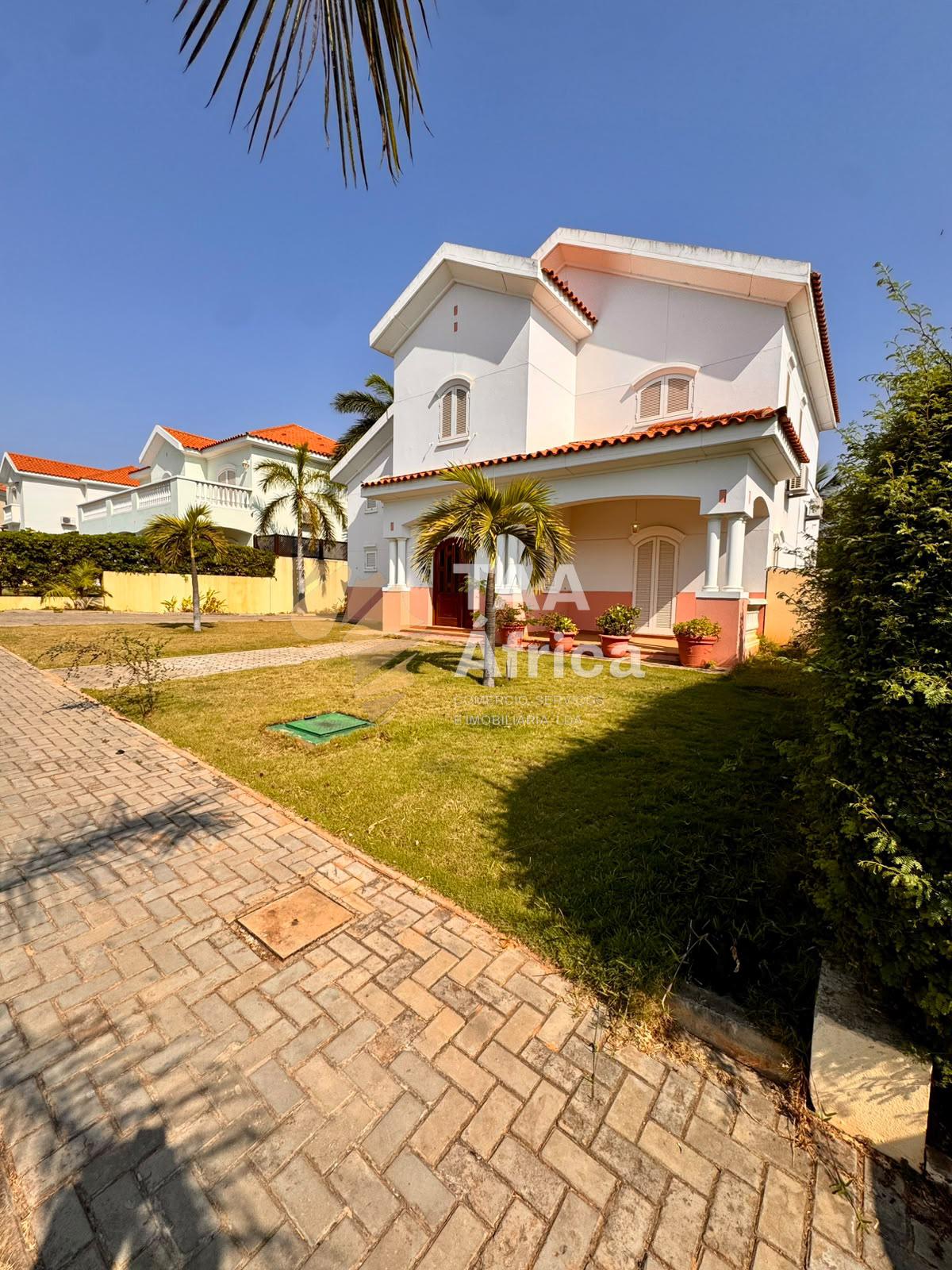VIVENDA V3+2 DUPLEX NO CONDOMÍNIO CAJUEIRO – TALATONA