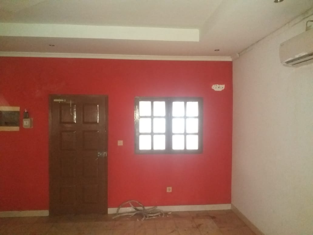 Vende-se este imóvel