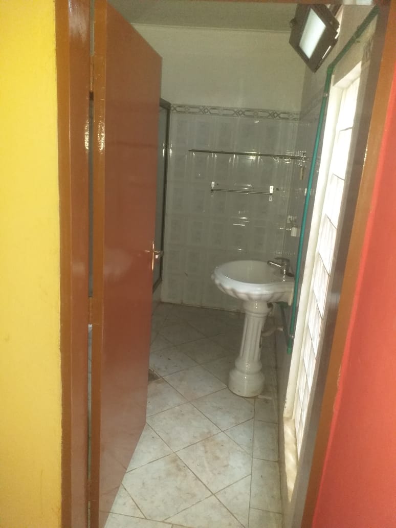 Vende-se este imóvel
