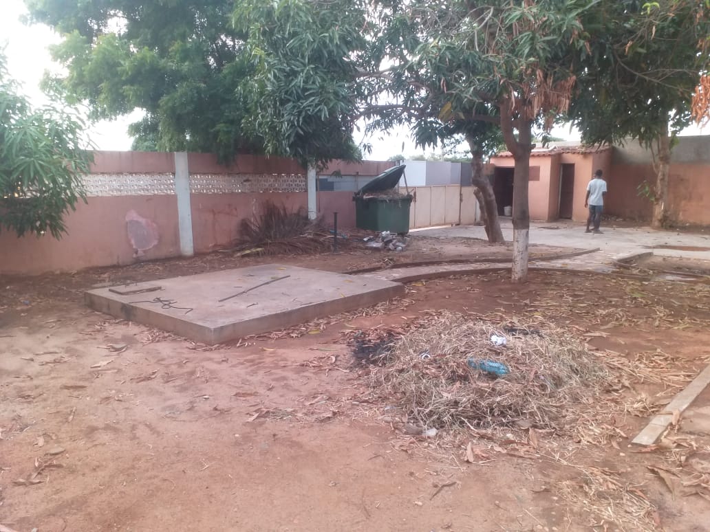 Vende-se este imóvel