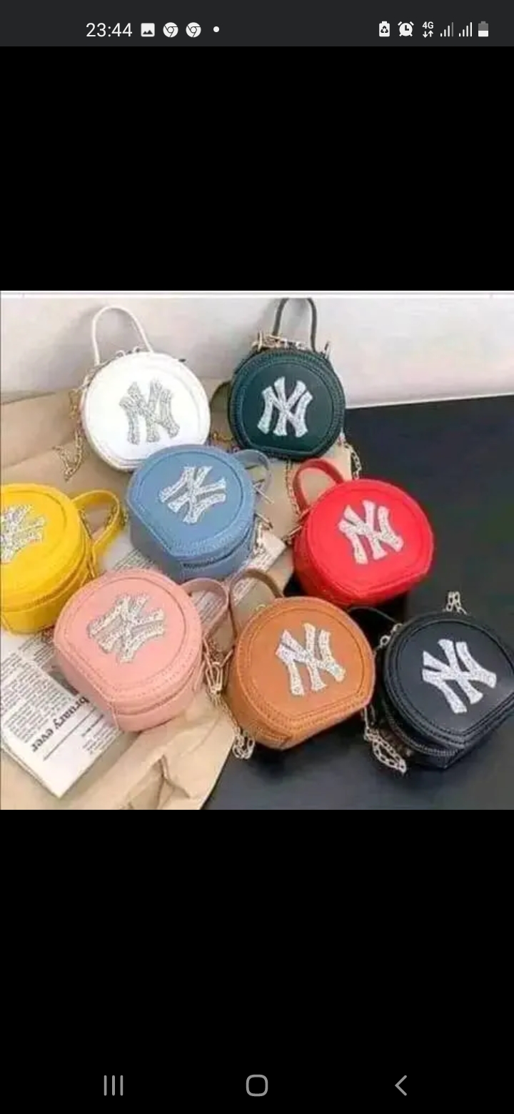 Roupas, calçados ,e pastass