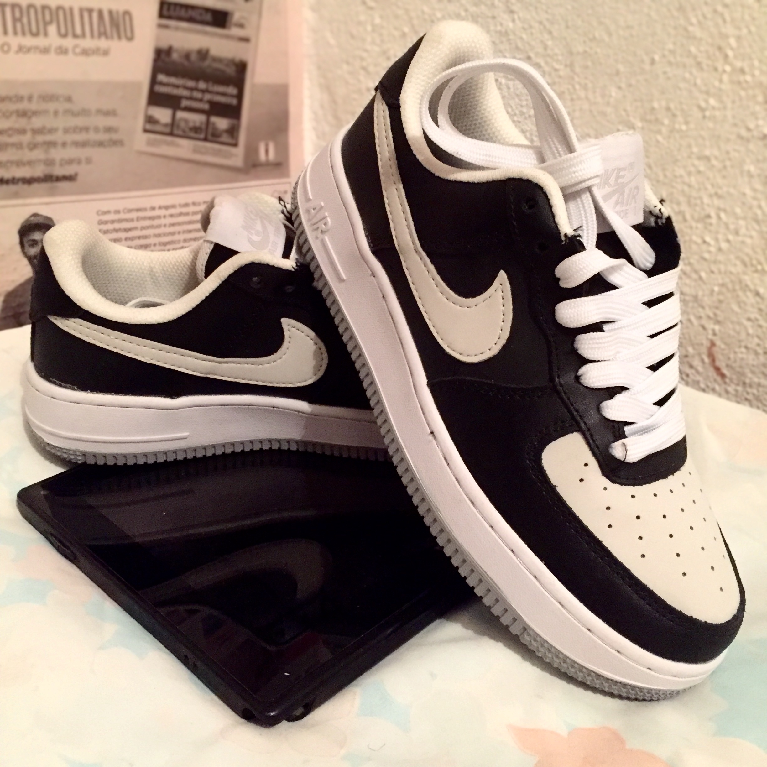 NIKE