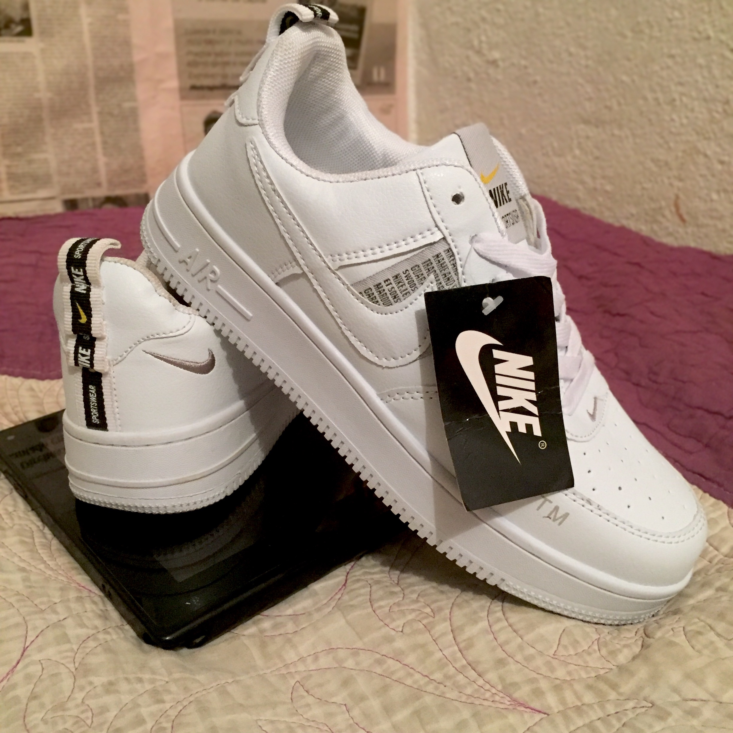 NIKE