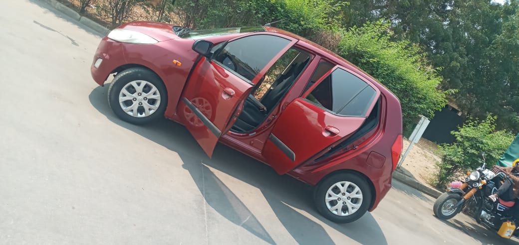 HYUNDAI I10 Série F