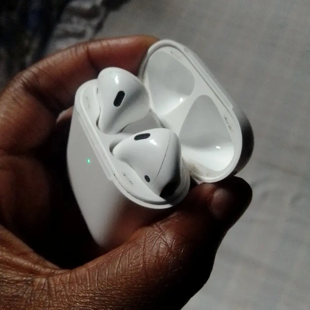Air pods semi novos