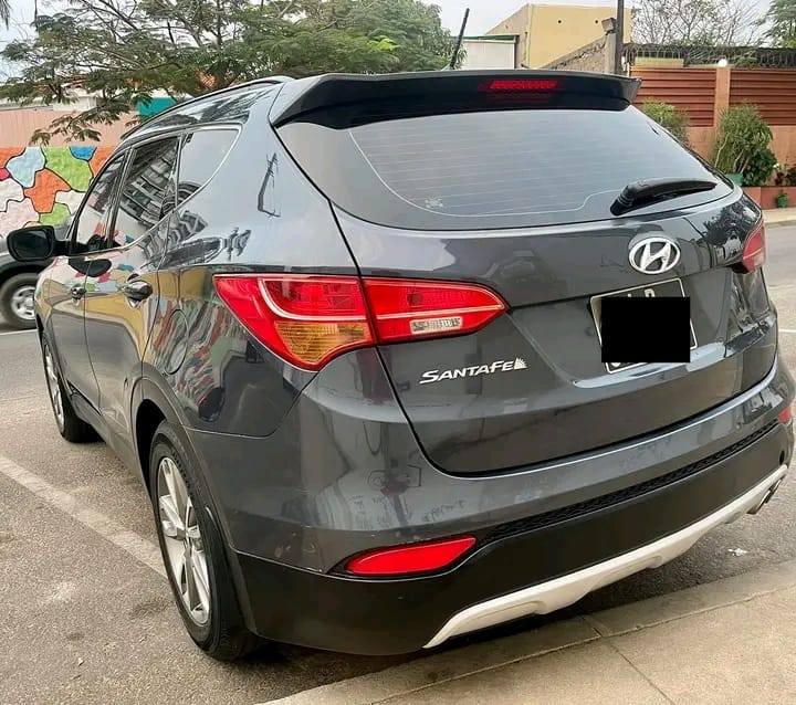•Hyundai SantaFé