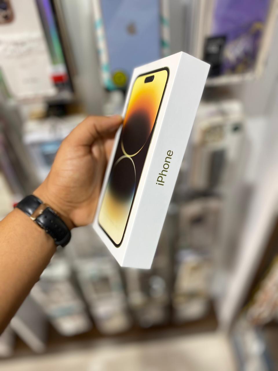 iPhone 14 ProMax 256GB + Carregador + Capa e película