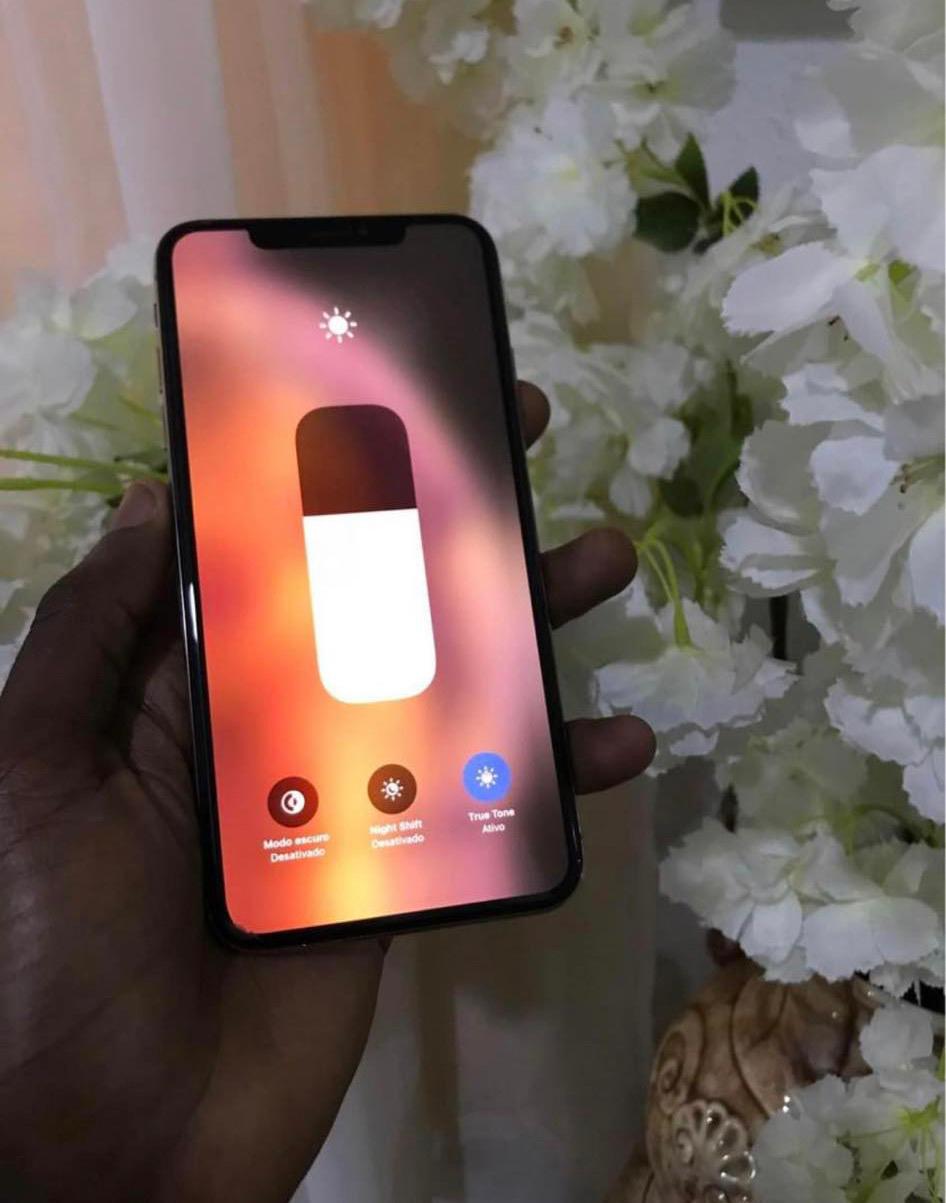 iPhone XS
