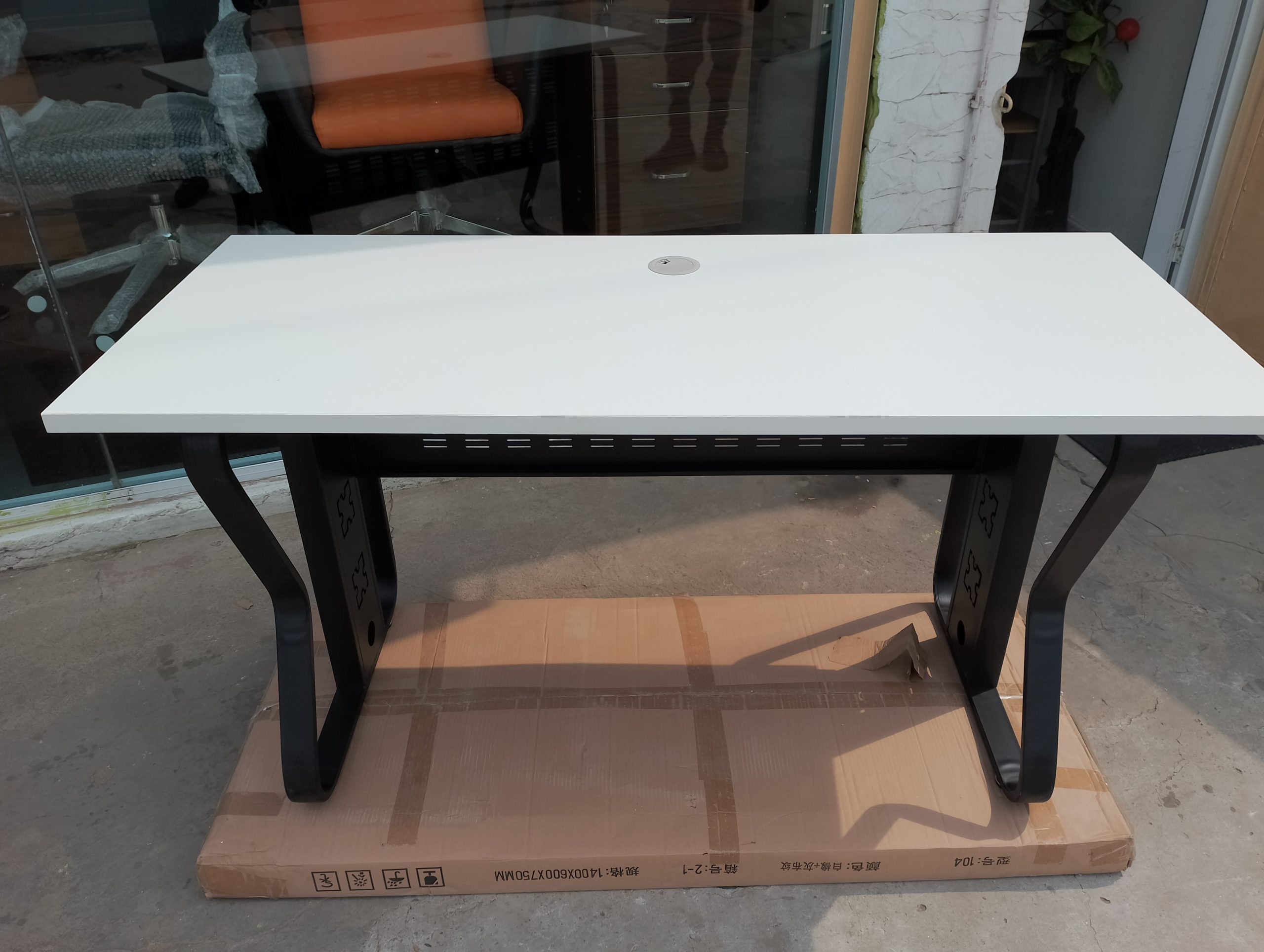 Mesa para escritório de 140×70