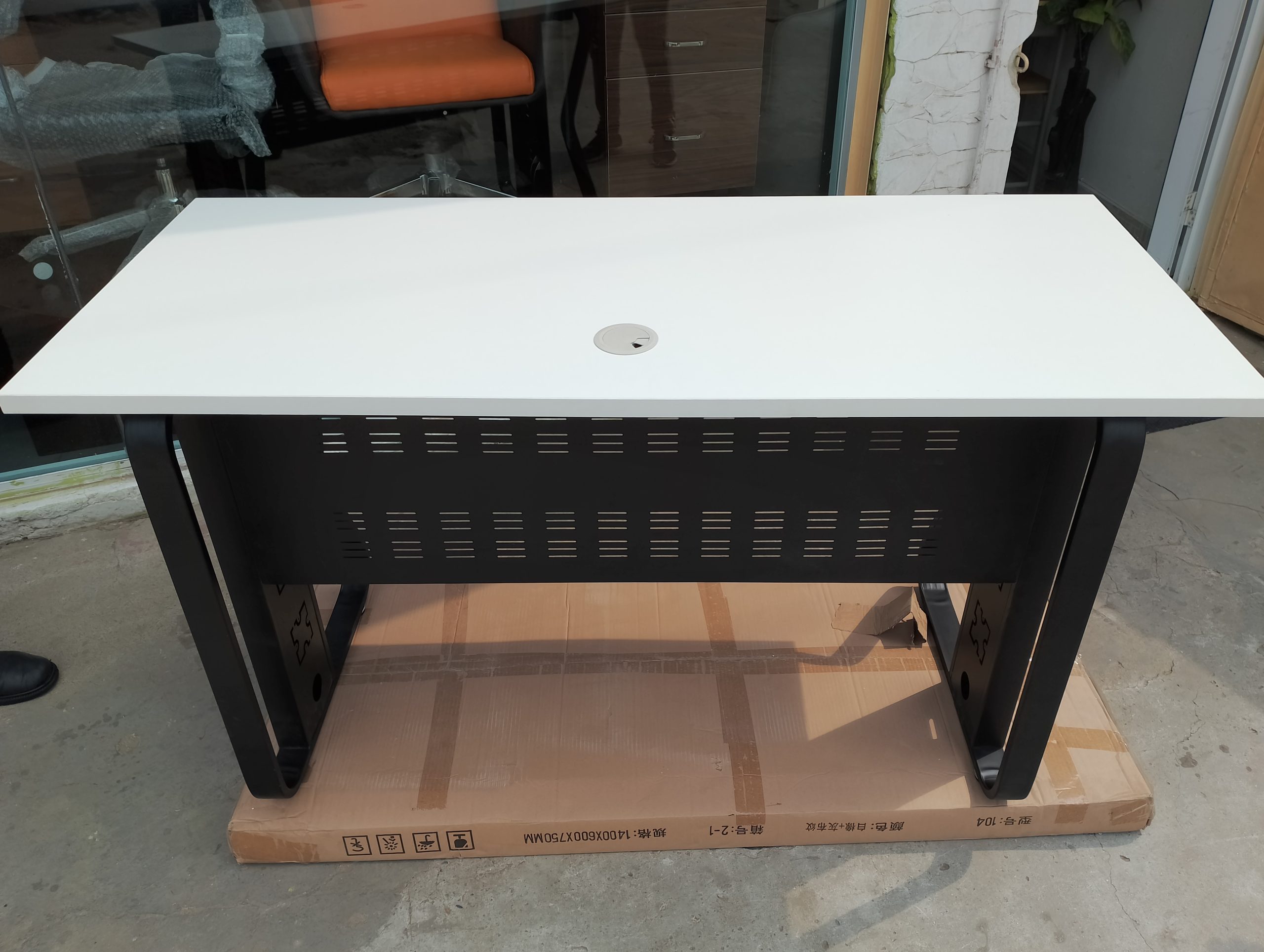 Mesa para escritório de 140×70
