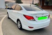 Hyundai accent full carro semi novo com apenas 56mil km