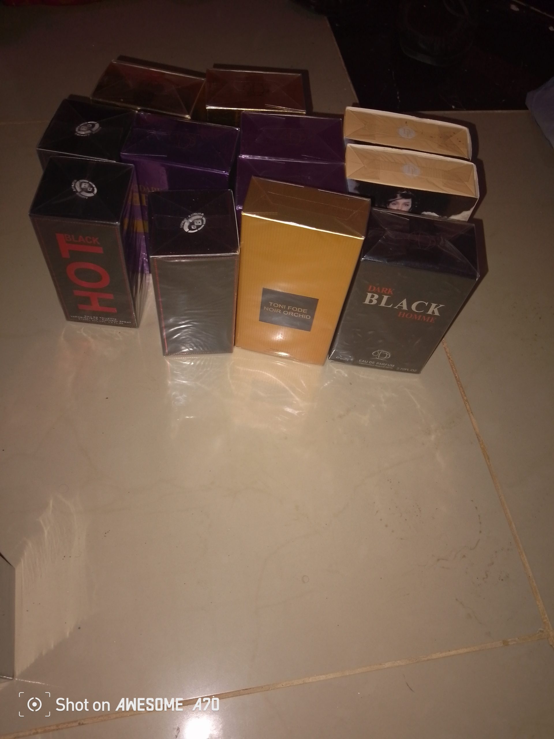 Perfumes à venda