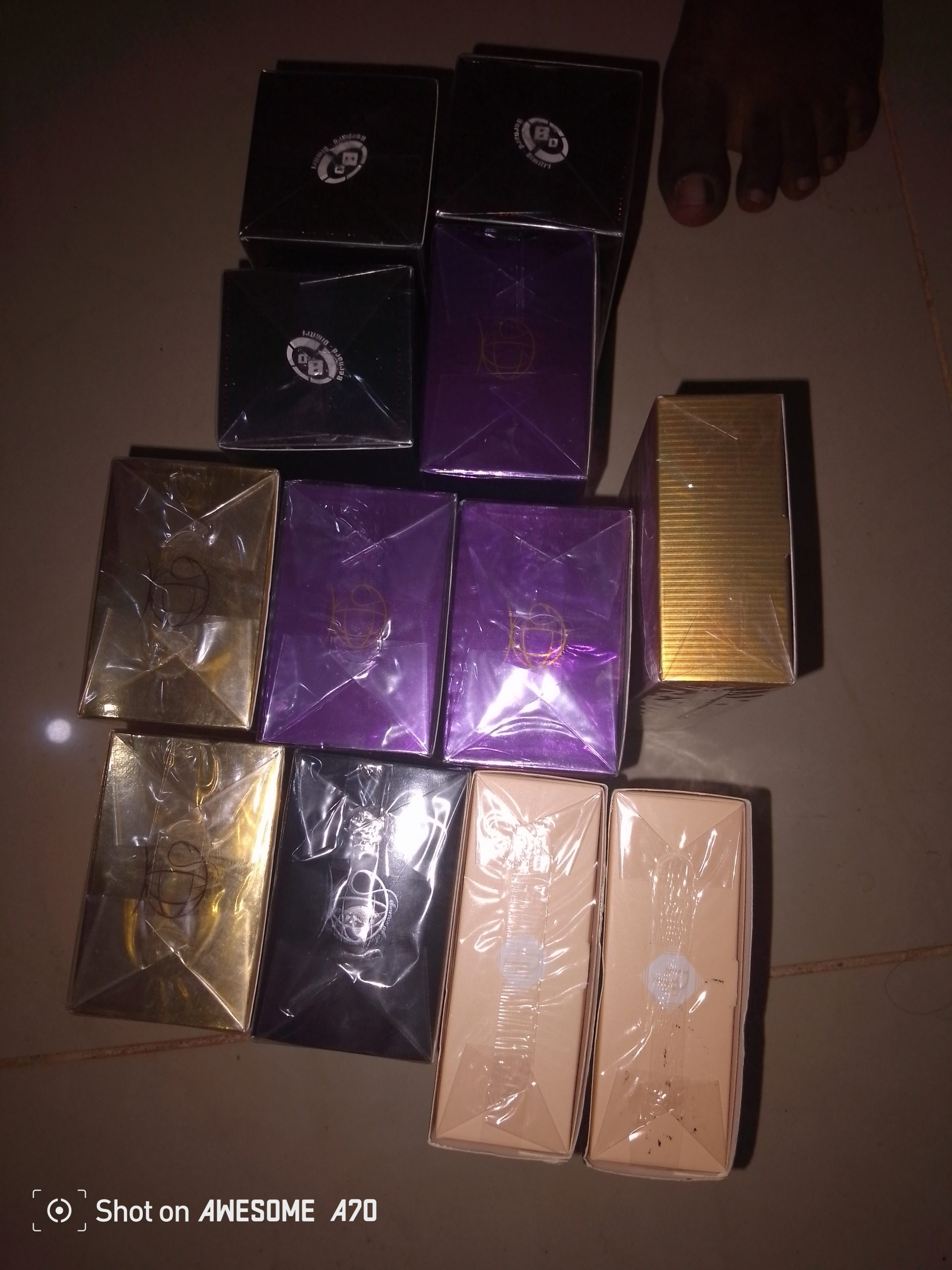 Perfumes à venda