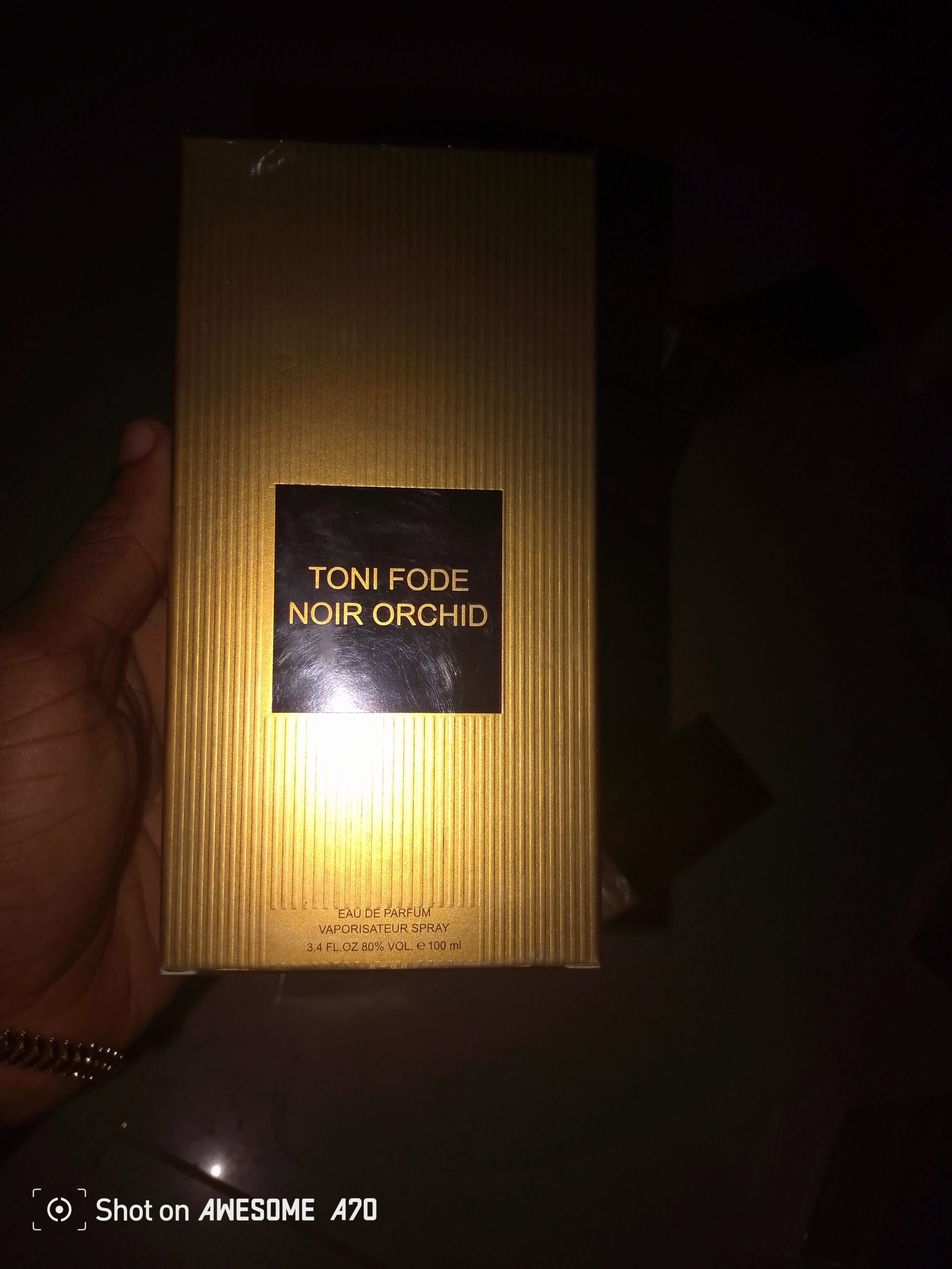 Perfumes à venda