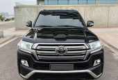 Toyota Land Cruiser VXR 5.7