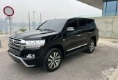 Toyota Land Cruiser VXR 5.7