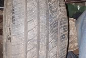 Pneus 265/75R16 e jantes