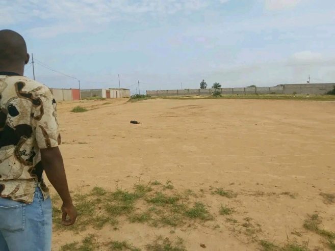 TERRENO NO BENFICA ( MATADOURO )