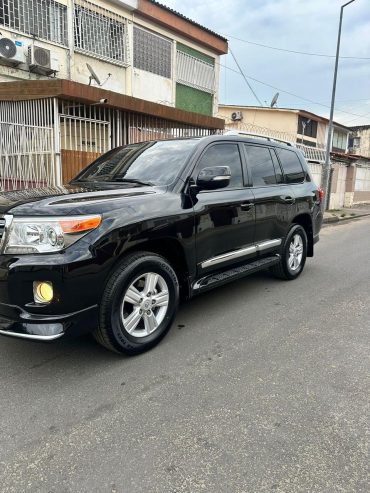 * TOYOTA LAND CRUISER GX.R 2014