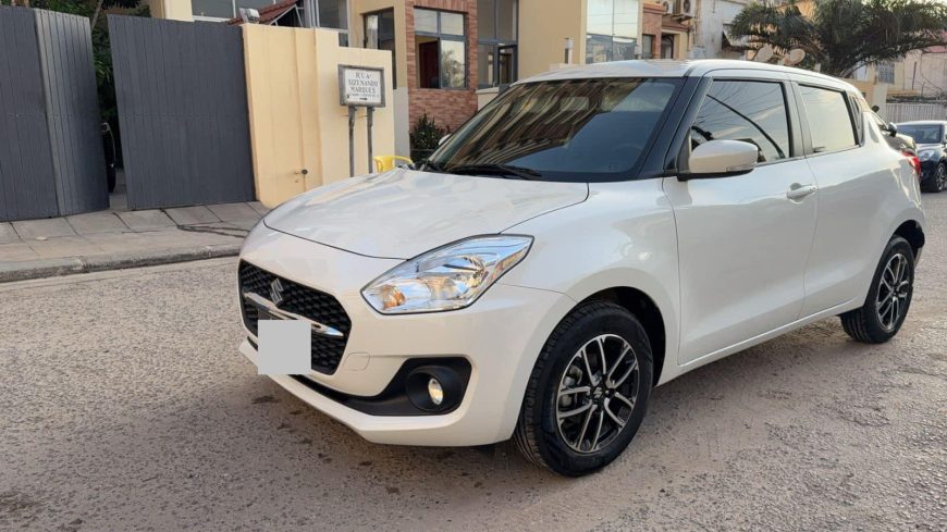 SUZUKI SWIFT 2023 700 km(00 km) / Igniçã Start/ Motor Selado/Com