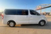 ￼ HYUNDAI H1/ MOTOR SELADO / GASÓLEO / AC GELA MUITO 75 mil km/