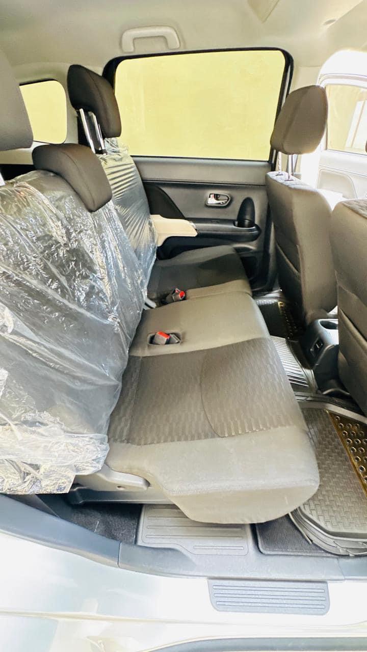 TOYOTA RUSH FULL OPTION (S) 17 mil km (Cheira novo) / Igniçã S