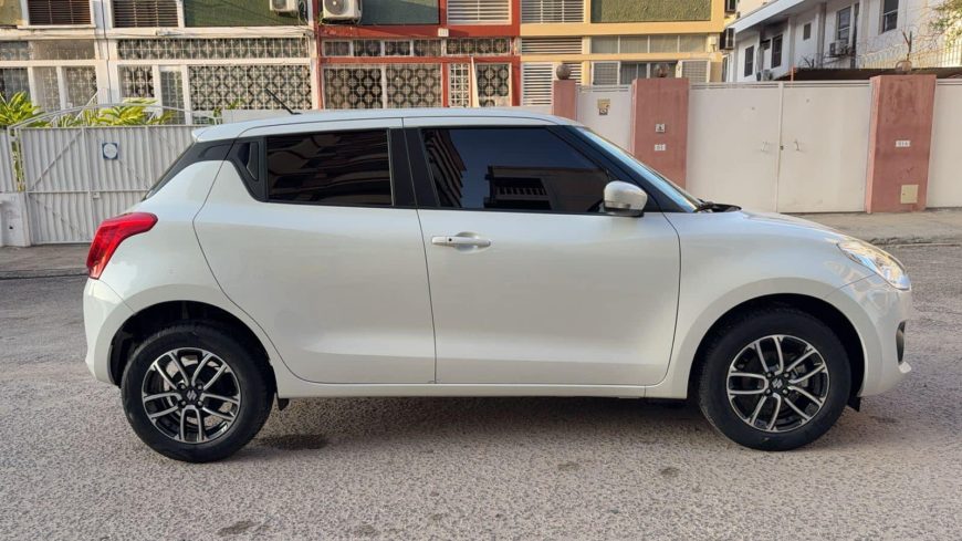 SUZUKI SWIFT 2023 700 km(00 km) / Igniçã Start/ Motor Selado/Com