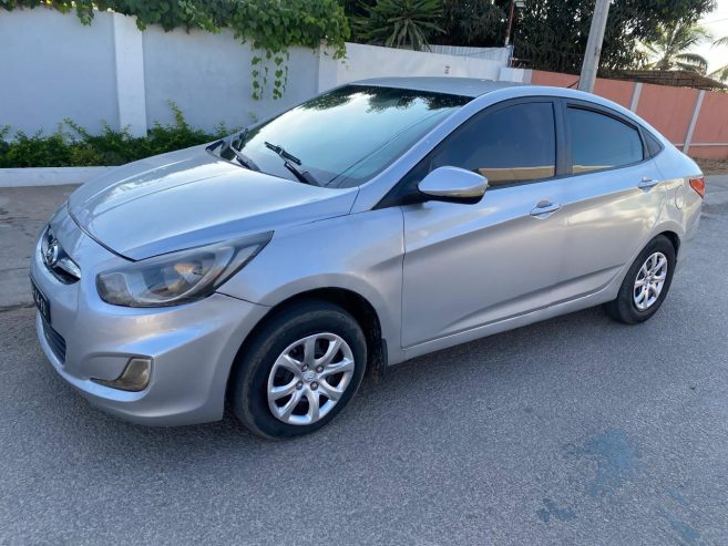 *Hyundai Accent 1.6* Motor *SELADO* 56 mil km AC em pleno funcion