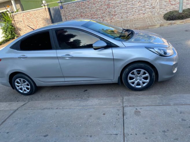 *Hyundai Accent 1.6* Motor *SELADO* 56 mil km AC em pleno funcion