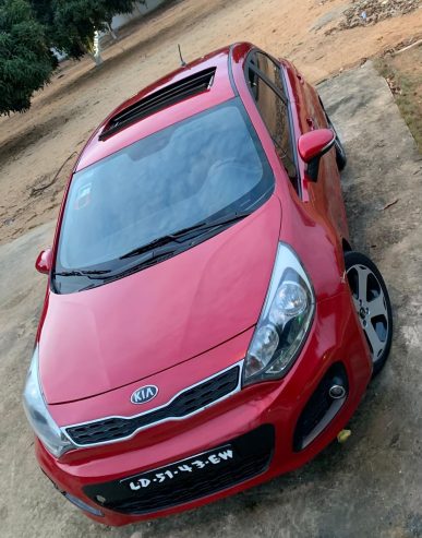 KIA RIO, SUPER LIMPO