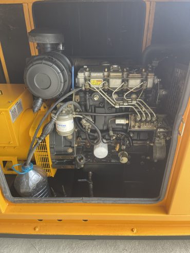 GERADOR PERKINS 20KVA