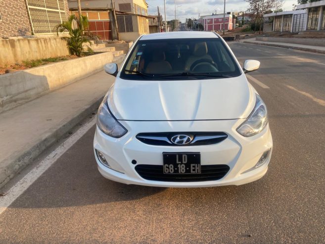 Carro Hyundai accent