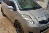 🚗 Toyota Yaris – Impecável