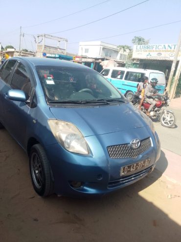 🚗 AMARRO 🚗 TOYOTA YARIS – LIMPO