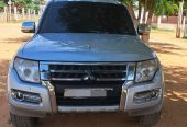 MITSUBISHI PAJERO FULL*