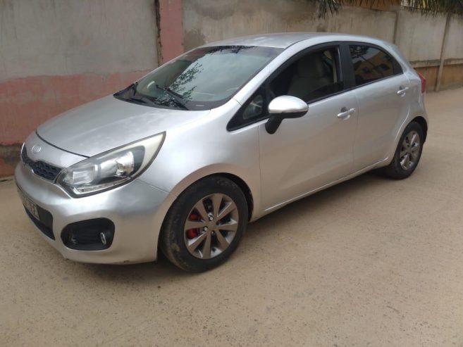 🚗 KIA RIO